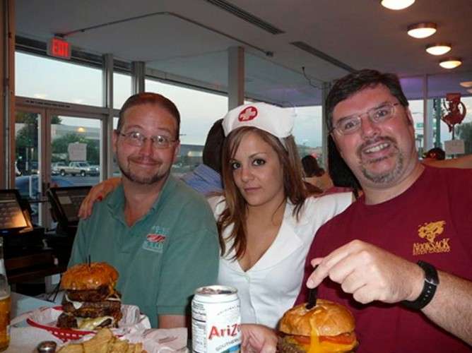 Heart Attack Grill (7 фото)