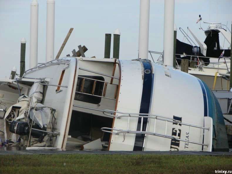 Яхти-жертви урагану Айк (33 фото)