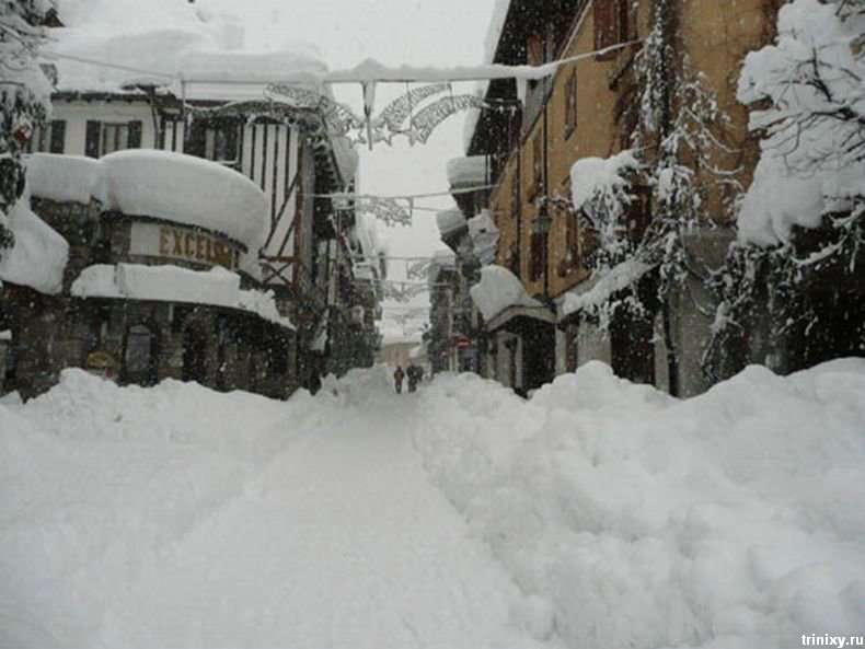 Італію злегка завалило снігом (9 фото)