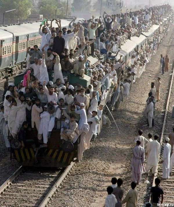 Потяги в Пакистані (10 фото)