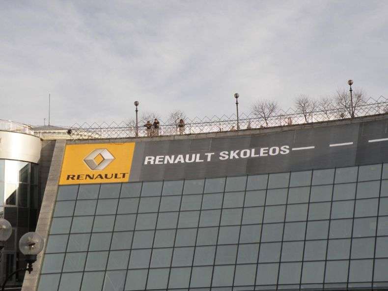 Класна реклама Renault в центрі Києва (5 фото)