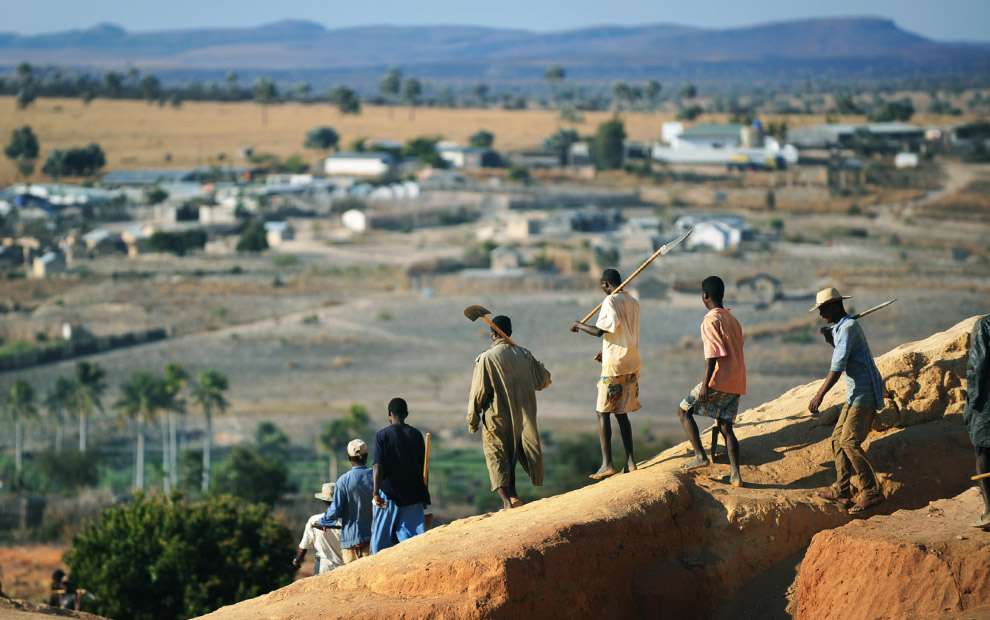 Видобуток сапфірів на Мадагаскарі (24 фото)