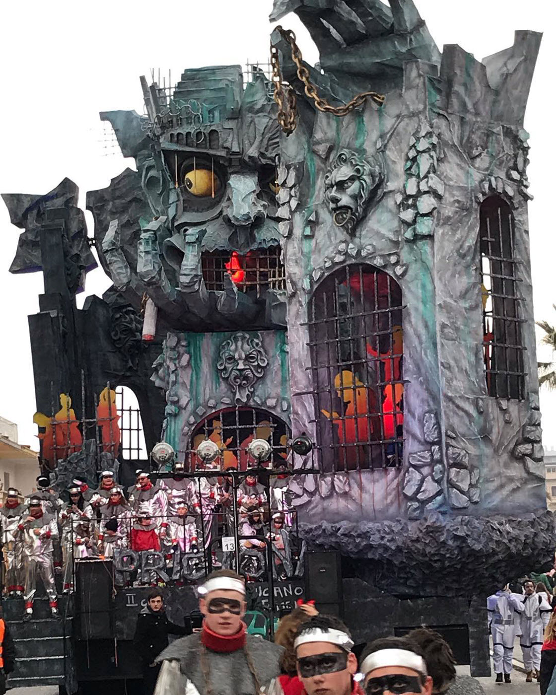 Карнавальое торжество в Италии и Европе “Carnevale Di Viargeggio” праздник, фестиваль
