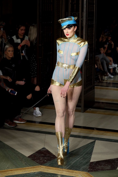 Откровенные наряды от британской «бунтарки» мира моды Пэм Хогг. МиР