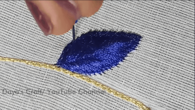 Простая техника красочной объёмной вышивки на одежде вдохновение