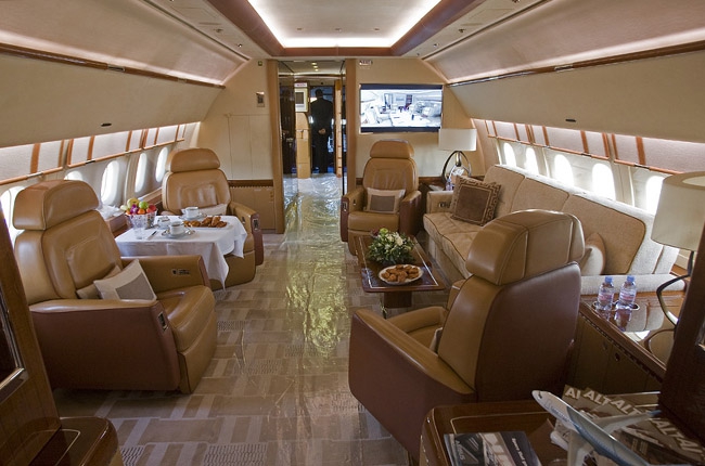 Салоны самолетов, на которых летают богатейшие люди страны 