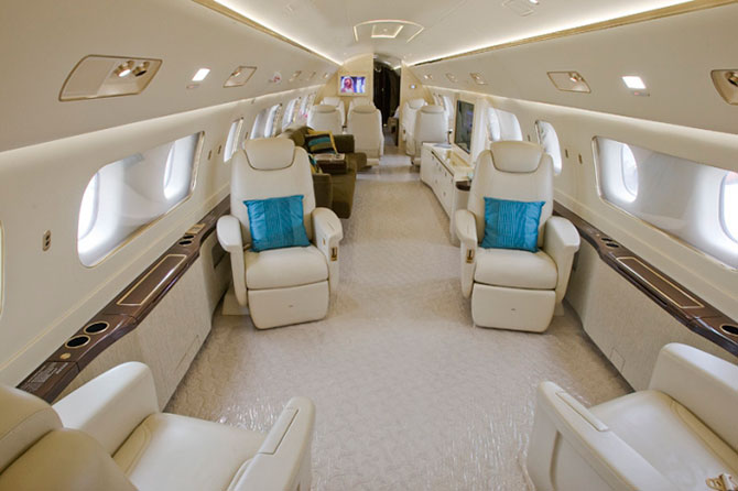 Салоны самолетов, на которых летают богатейшие люди страны 