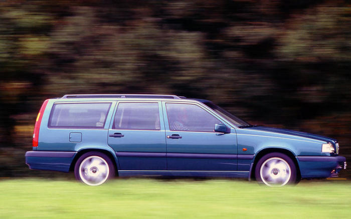7 автомобилей 90-х годов, которые до сих пор пользуются огромным спросом 