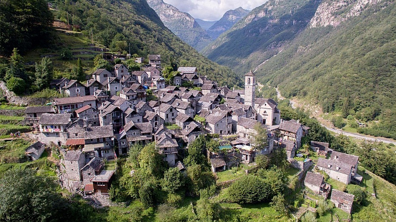 Кориппо – швейцарская деревня, которую превратят в гостиницу авиатур